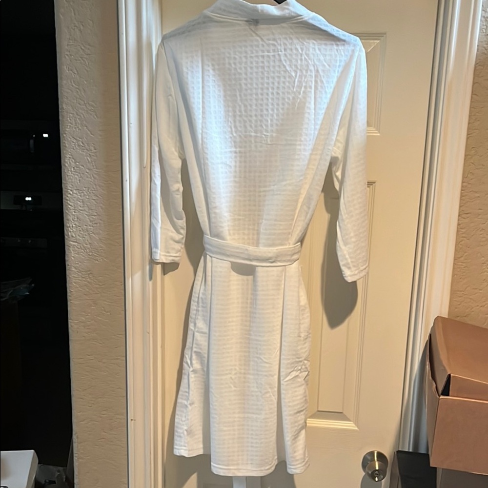 White Waffle Cotton Robe - Picture 3 of 7